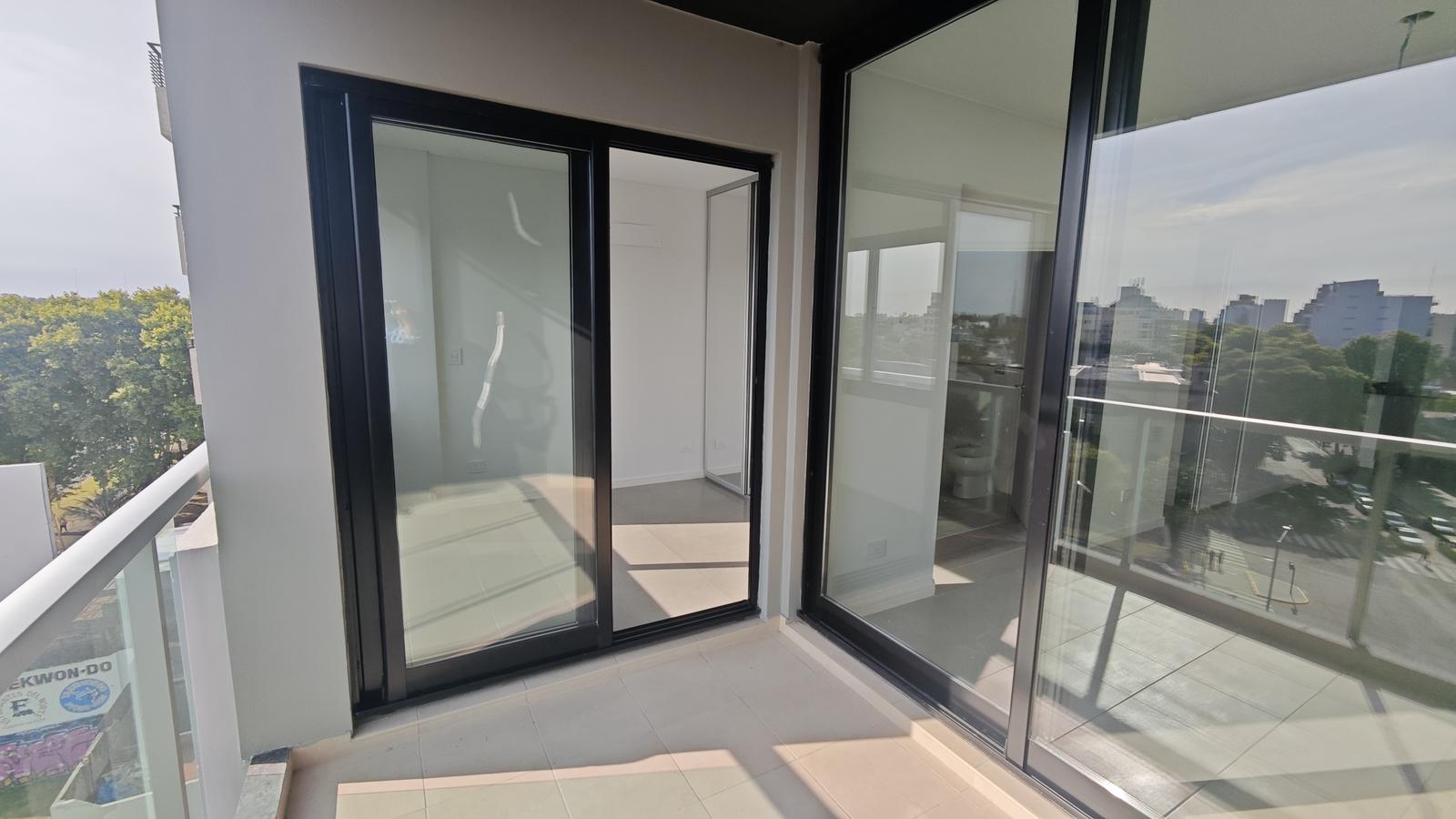 7713457_110598868860848496397858151959191783269899720577571863063839586086286014484654