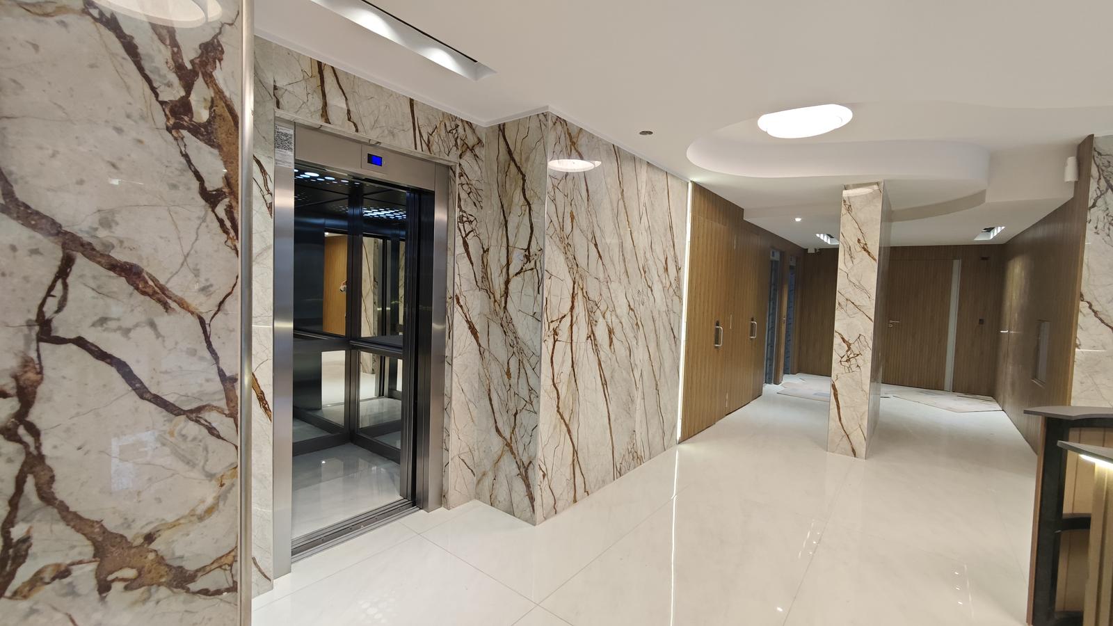 7713457_99586410658433025936732030039558306717000282455578058826106835054205812647883